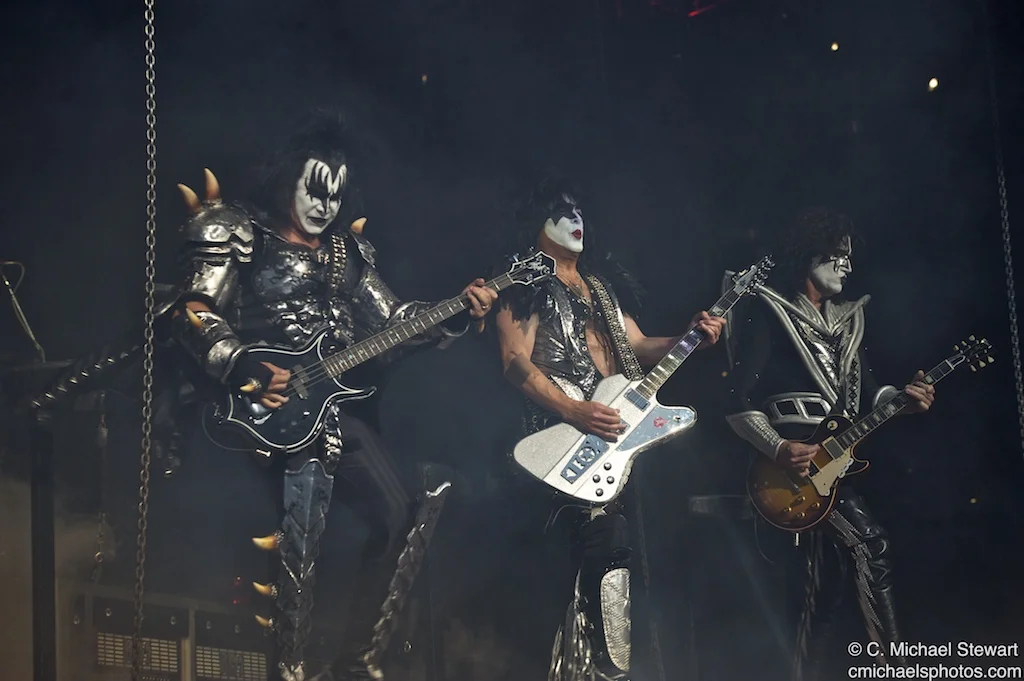 Kiss and Motley Crue 3185 (1).jpg