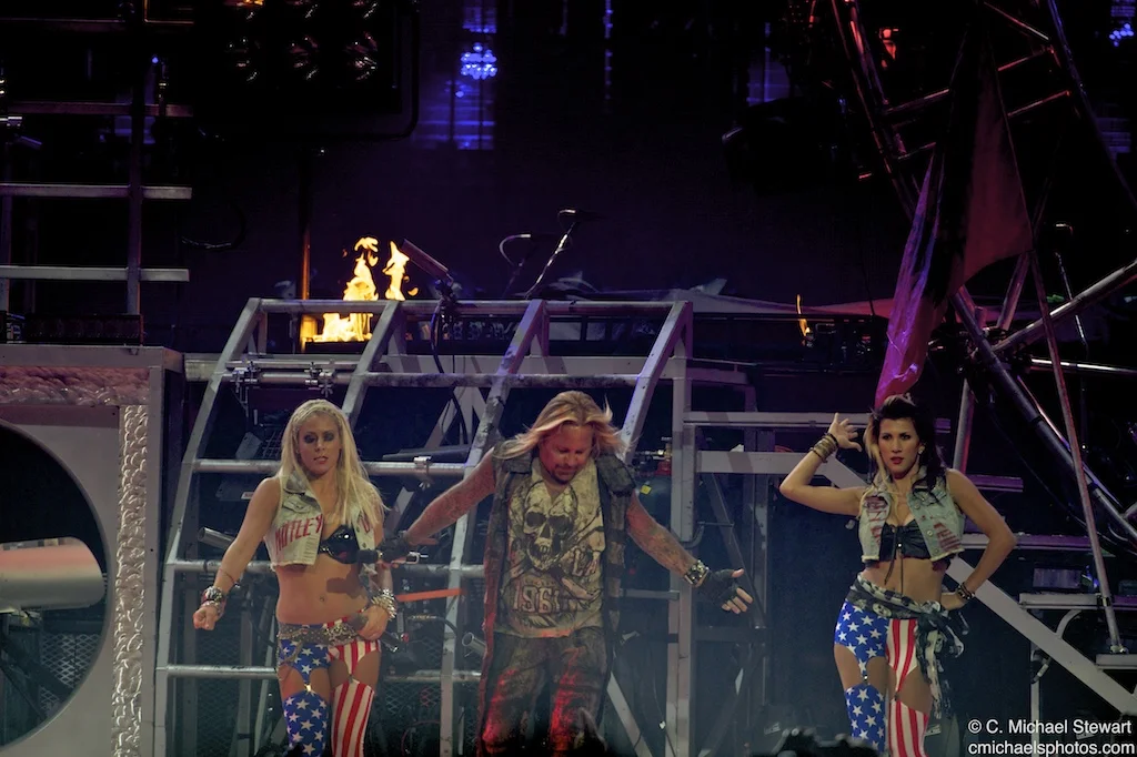 Kiss and Motley Crue 3191.jpg