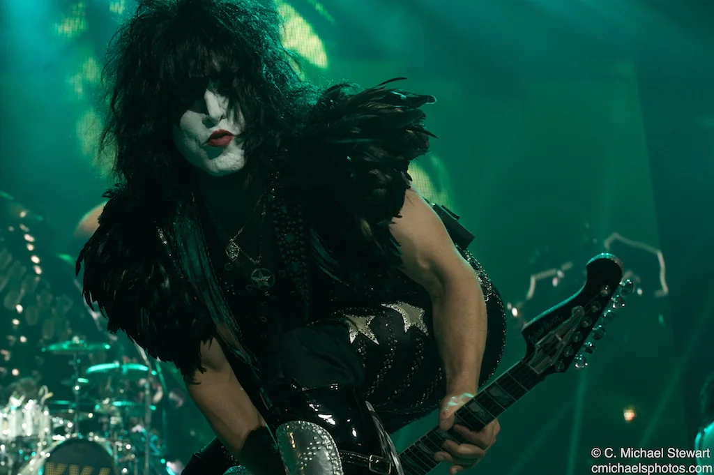 Kiss and Motley Crue 3204 (1).jpg