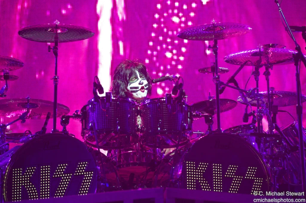 Kiss and Motley Crue 3207 (1).jpg