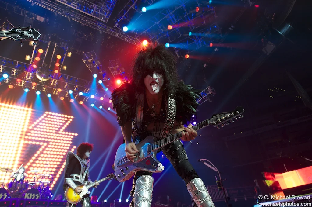 Kiss and Motley Crue 3210.jpg