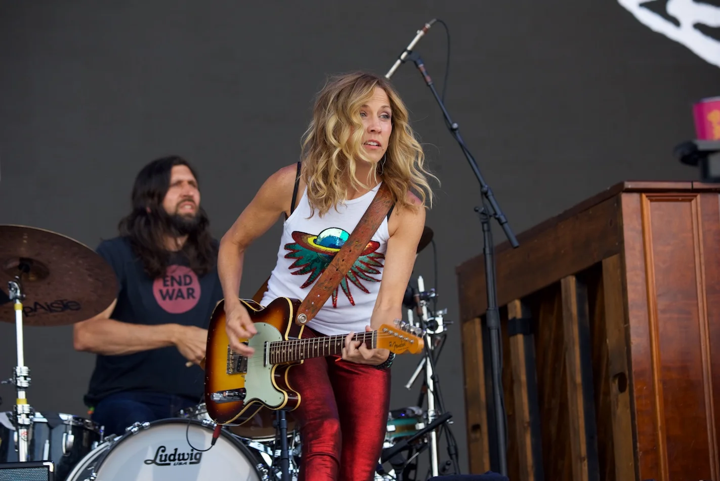 Sheryl Crow performing on The What Stage Friday (1).jpg