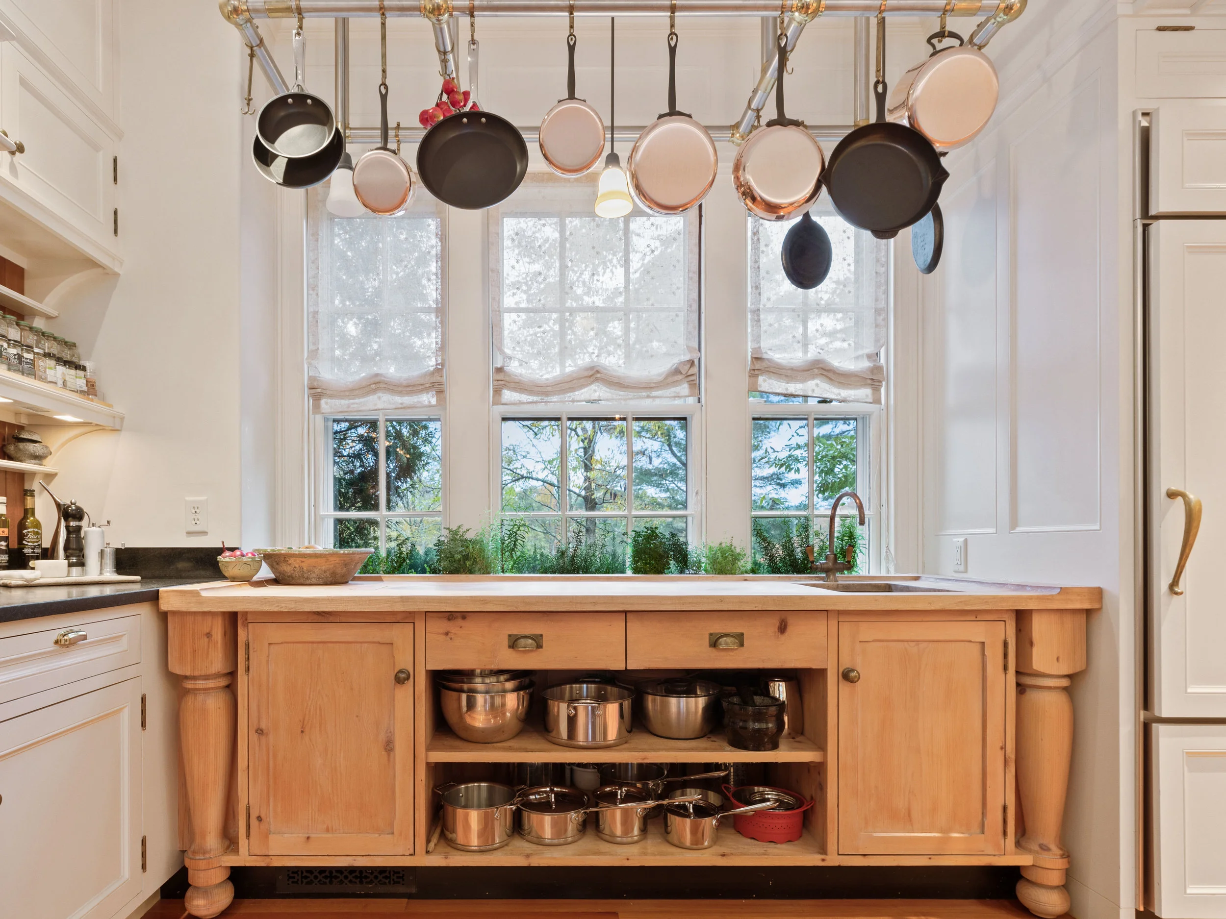 18 Kitchen 4.jpg