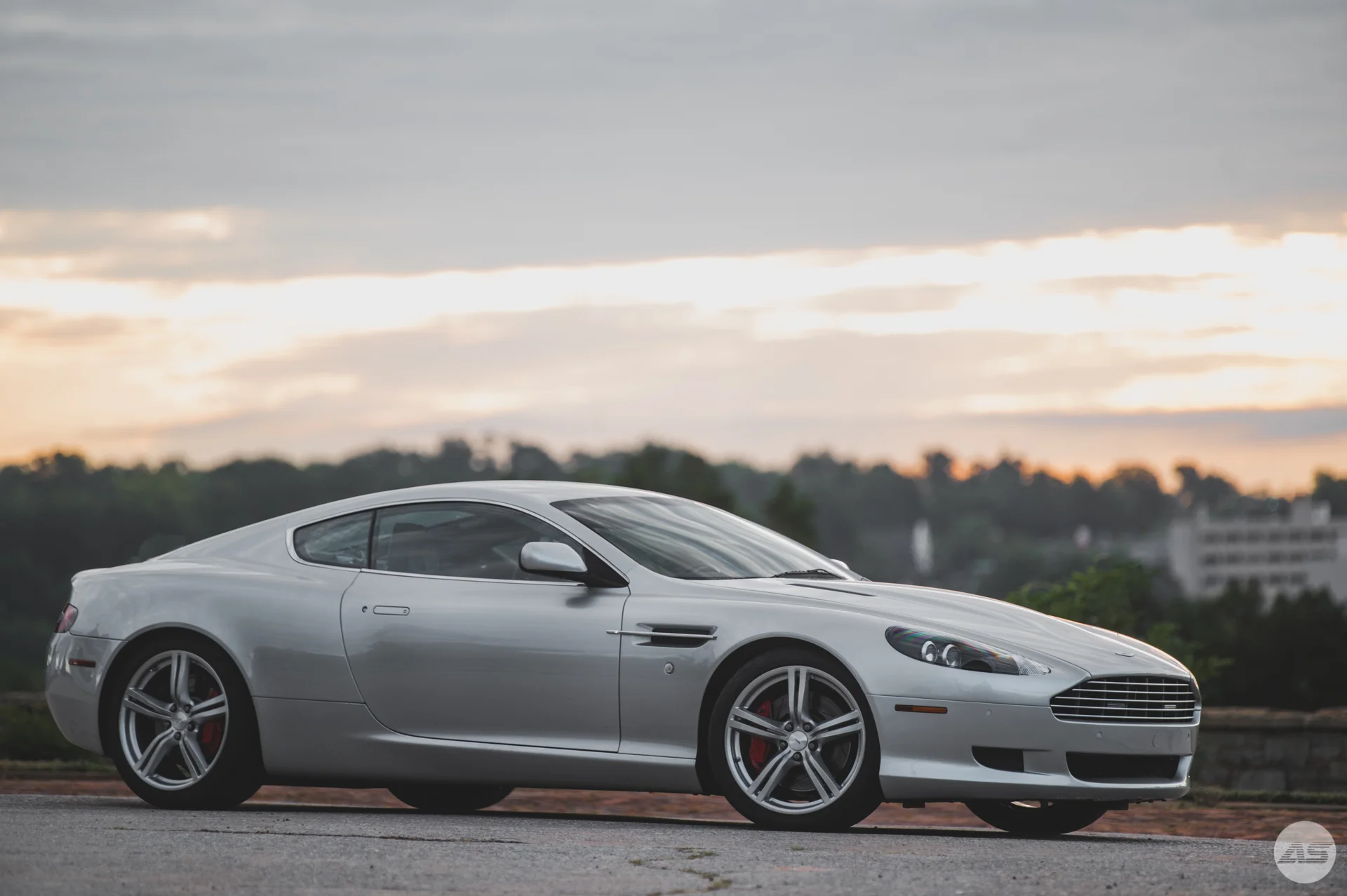 Aston-1.jpg
