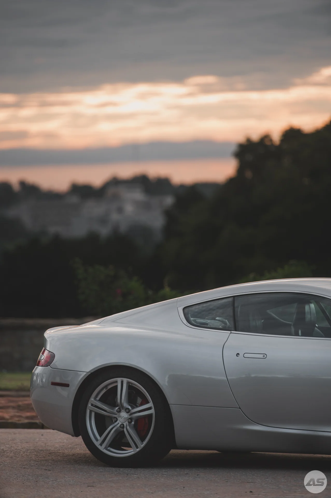 Aston-8.jpg