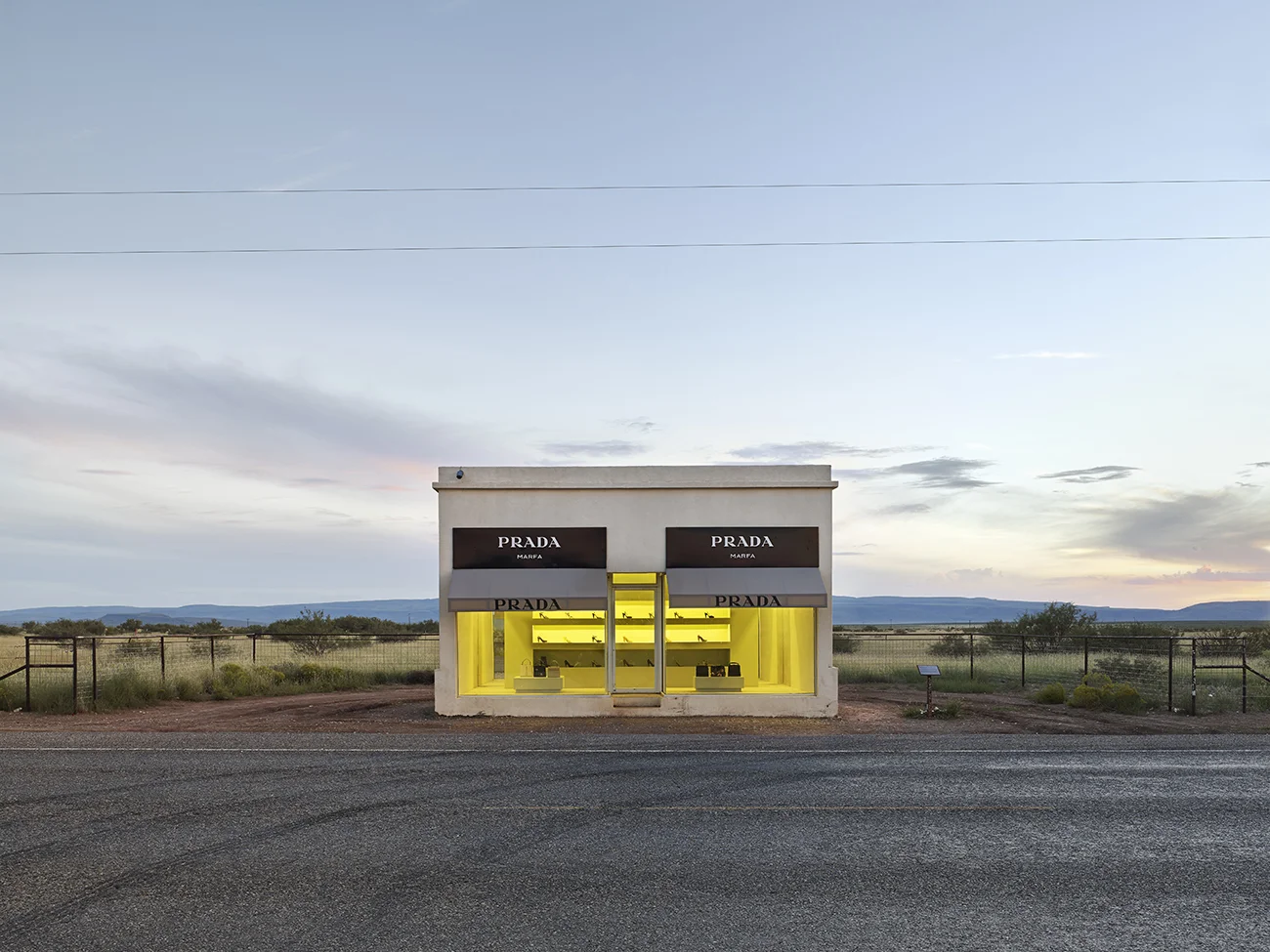 Prada, Marfa.jpg