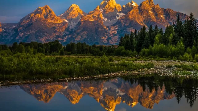 Photo Source: https://ourstate.events/events/yellowstone-mount-rushmore-wild-west/