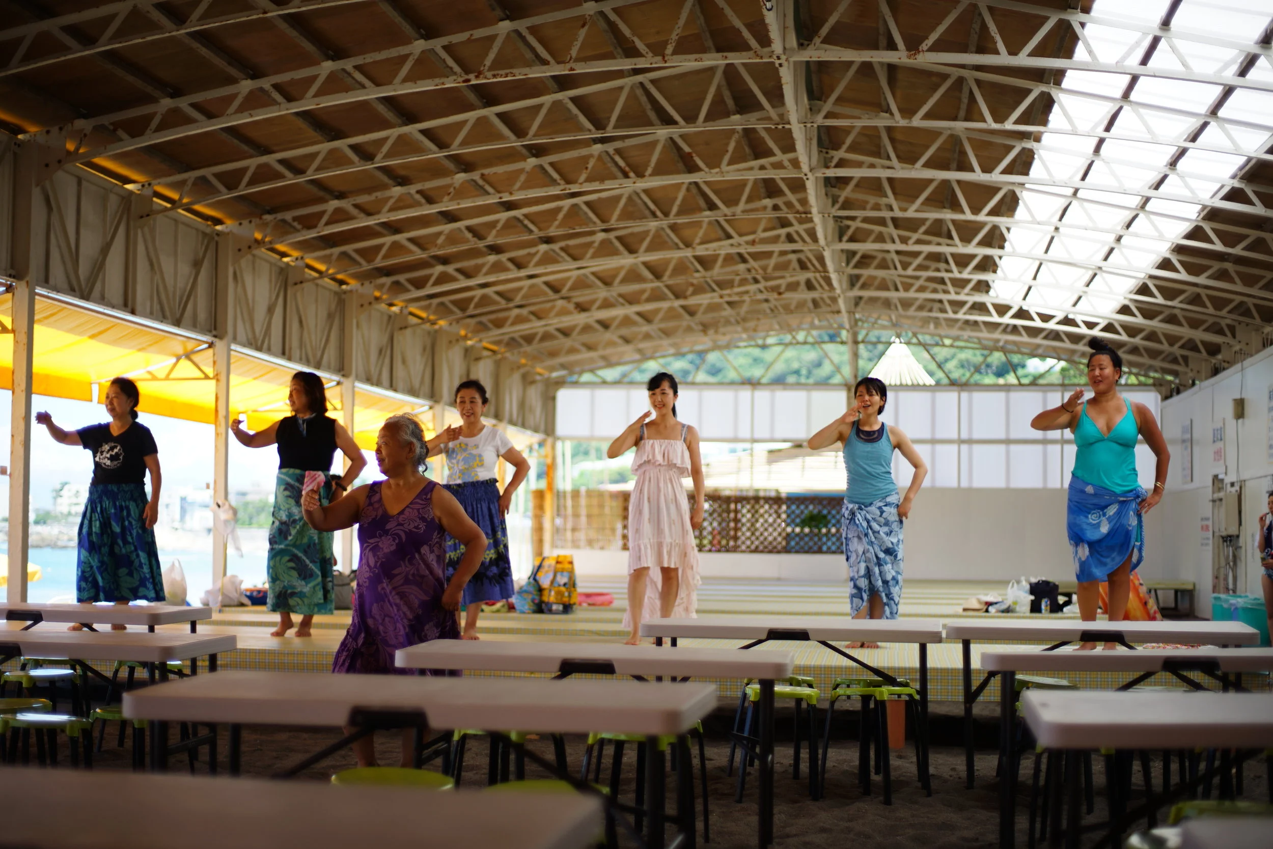 毎週火曜日はフラダンス教室を開催しています。