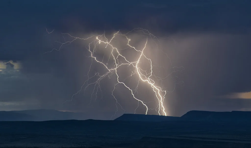 Lightning 10.jpg