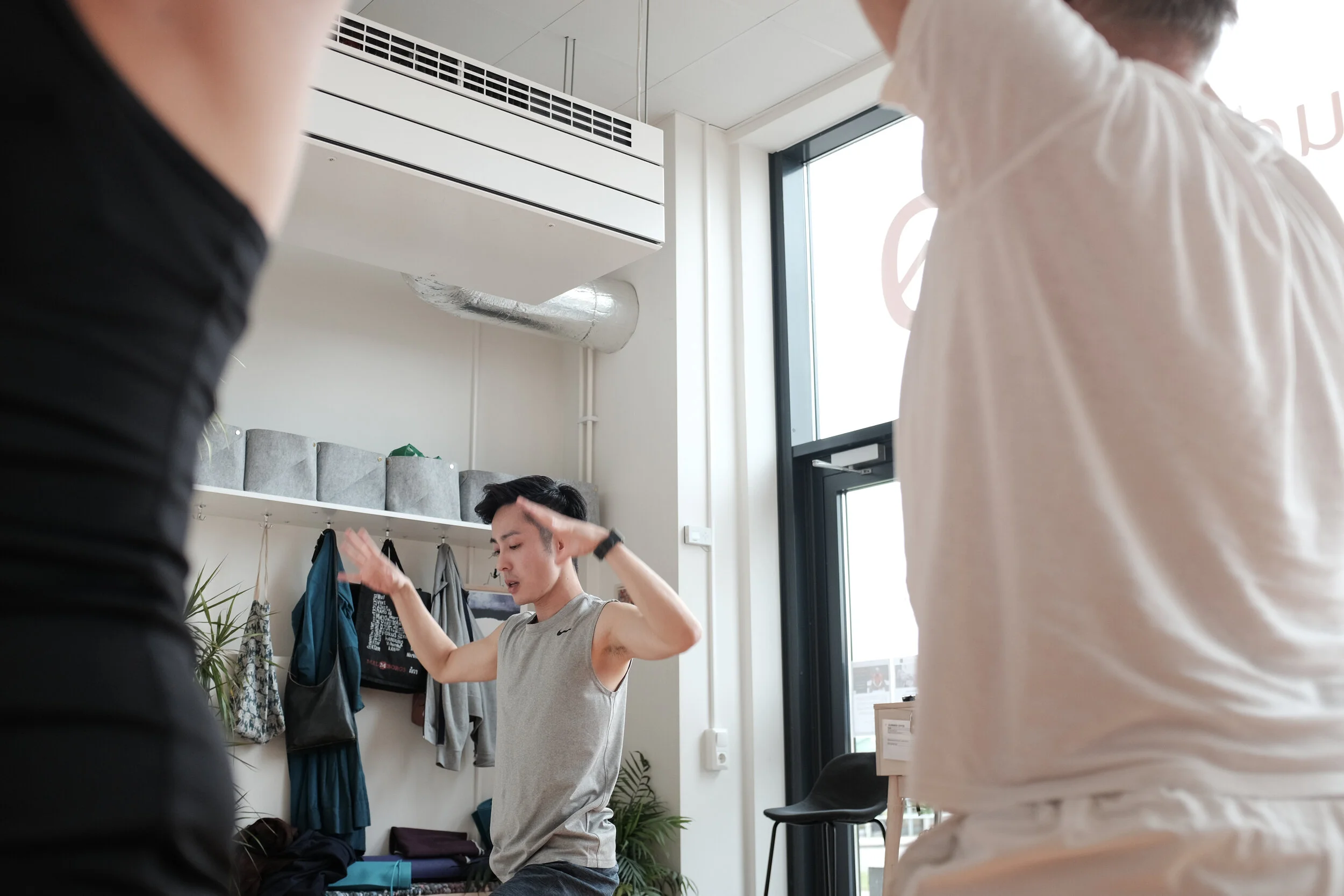 25 Hours Yoga Poses in Modern Context, Berlin