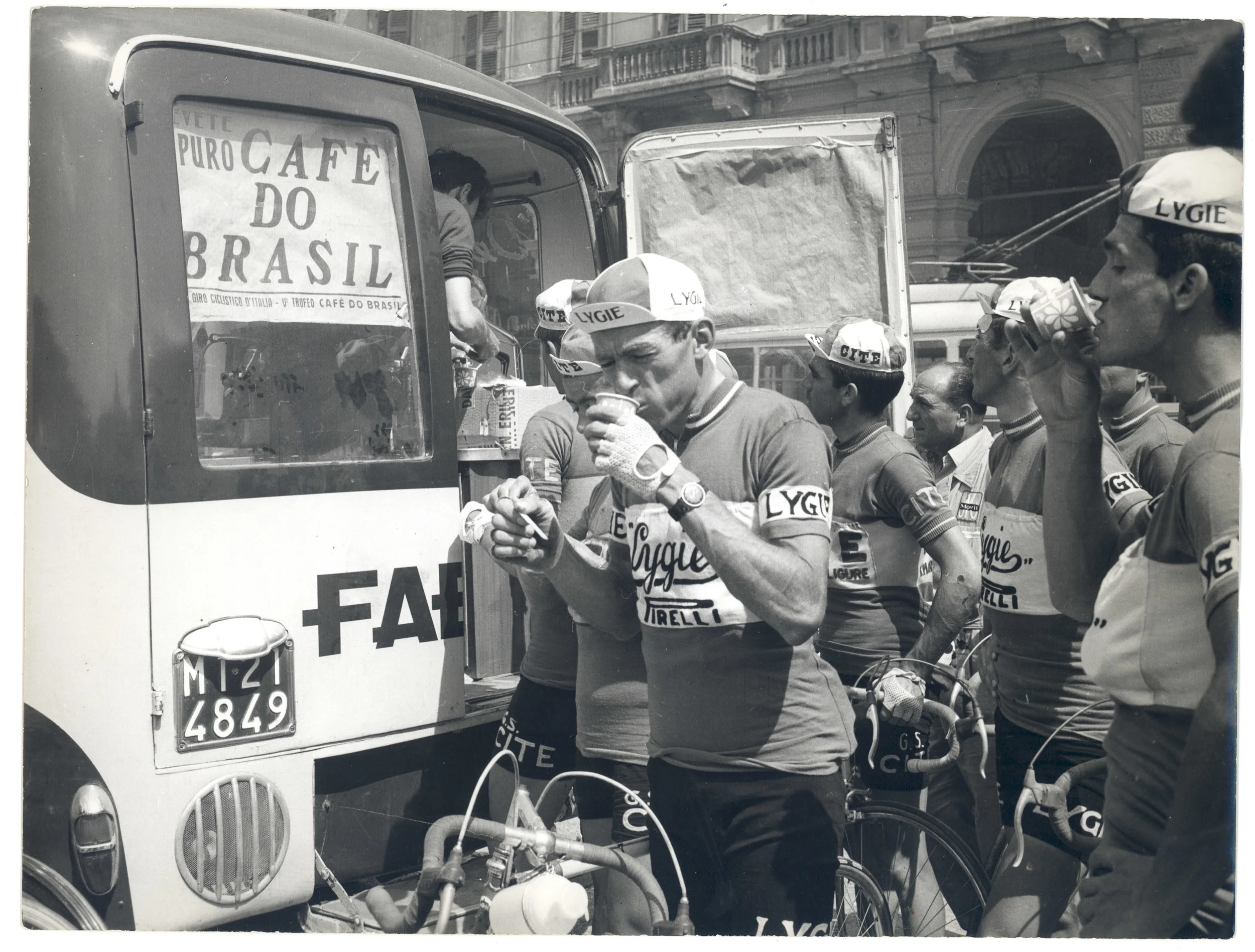 Cycling team_01.jpg