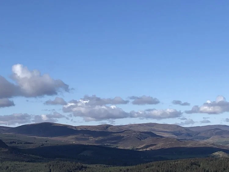 LOOKING SOUTH FROM CREAG AN DUBHAIR / CREAG AN TUATHAN TOWARDS THE MONADH LIATH