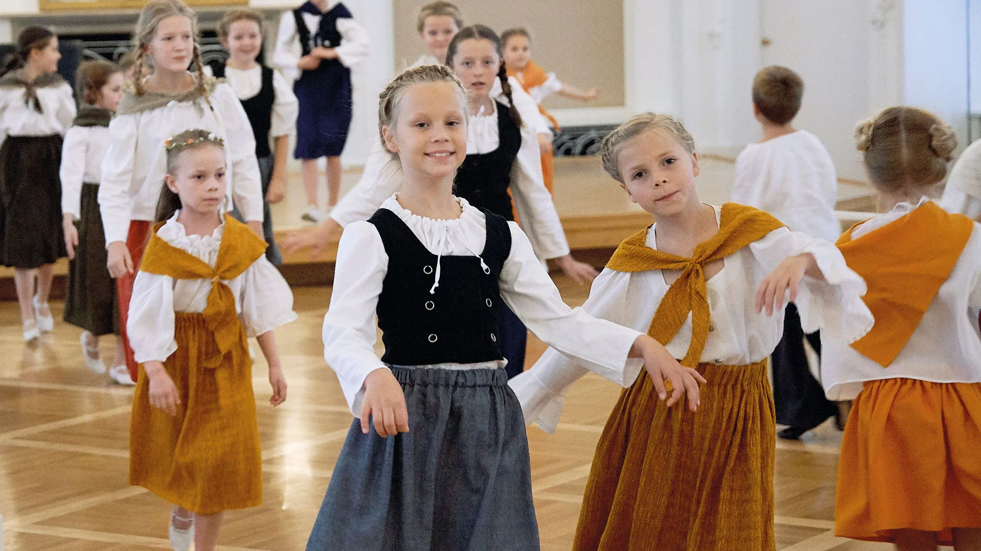 NL161015-005_Ballettschule-16zu9.jpg