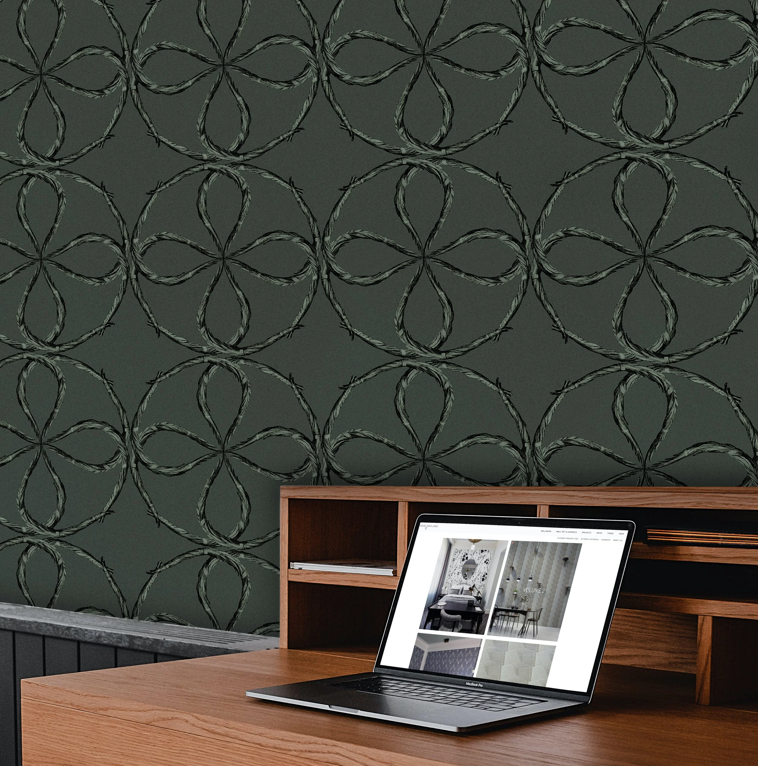 QUA-GR-justus-menke-desk.jpg