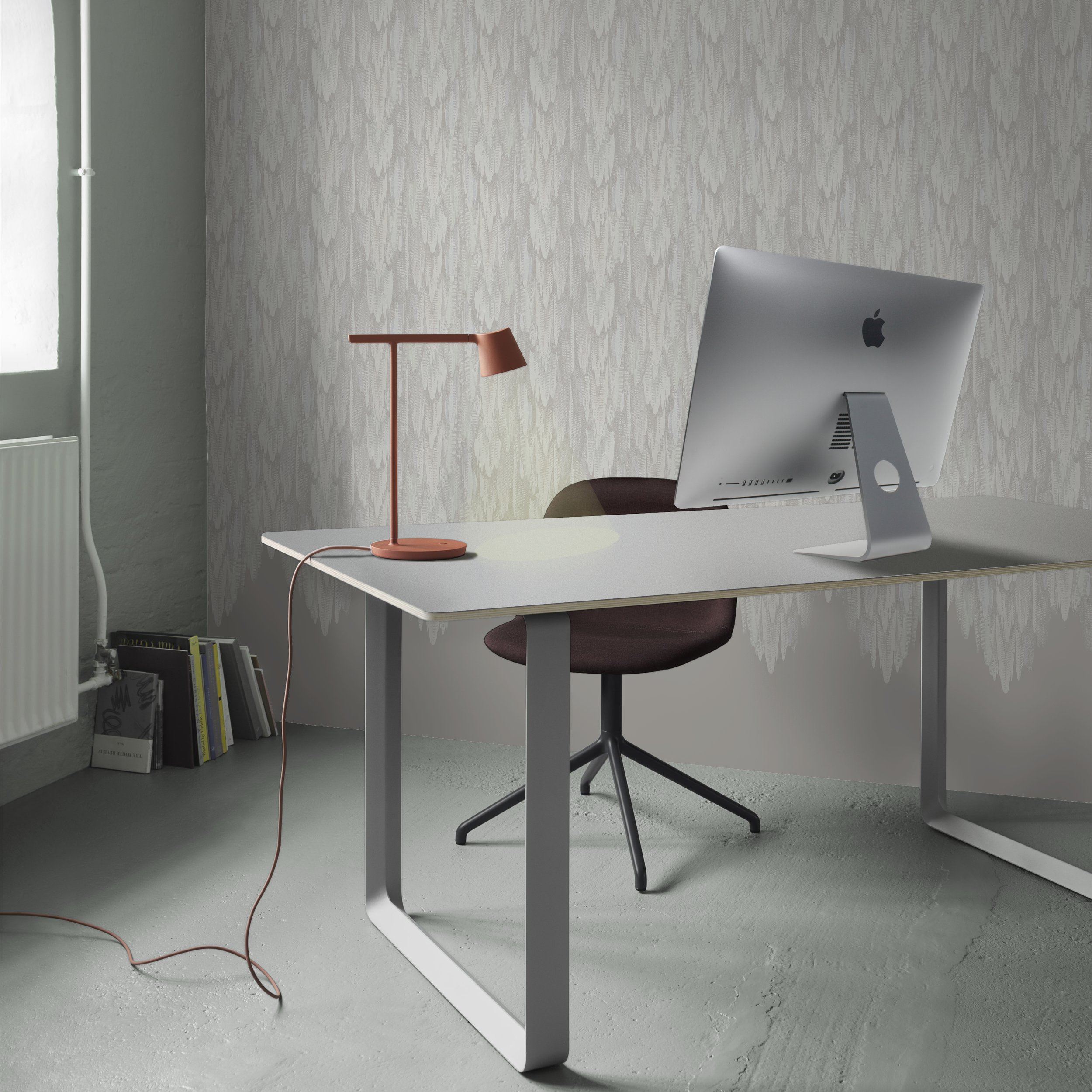 GRO-NM-desk%2BchairMuuto.png
