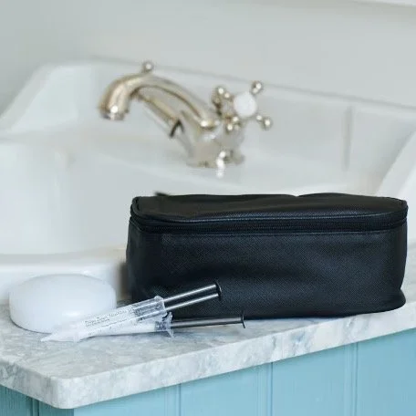 β¨ Thinking about brightening your smile from the comfort of home?
With our Philips Zoom Home Whitening kit, you can lighten your teeth overnight or in just a few hours a day and start seeing results within a week. π¦·π«
It’s simple, safe, and