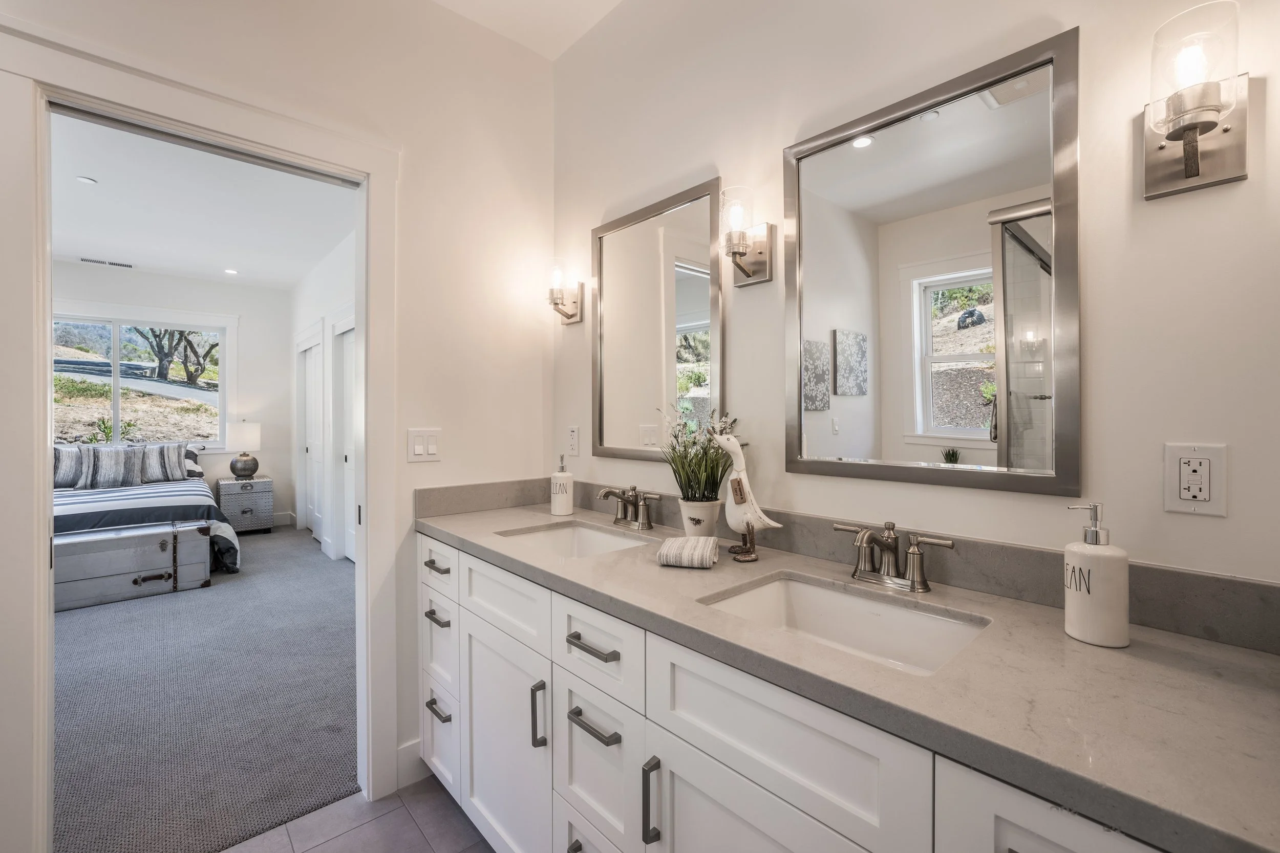 27  037 4949WikiupBridge..JPG