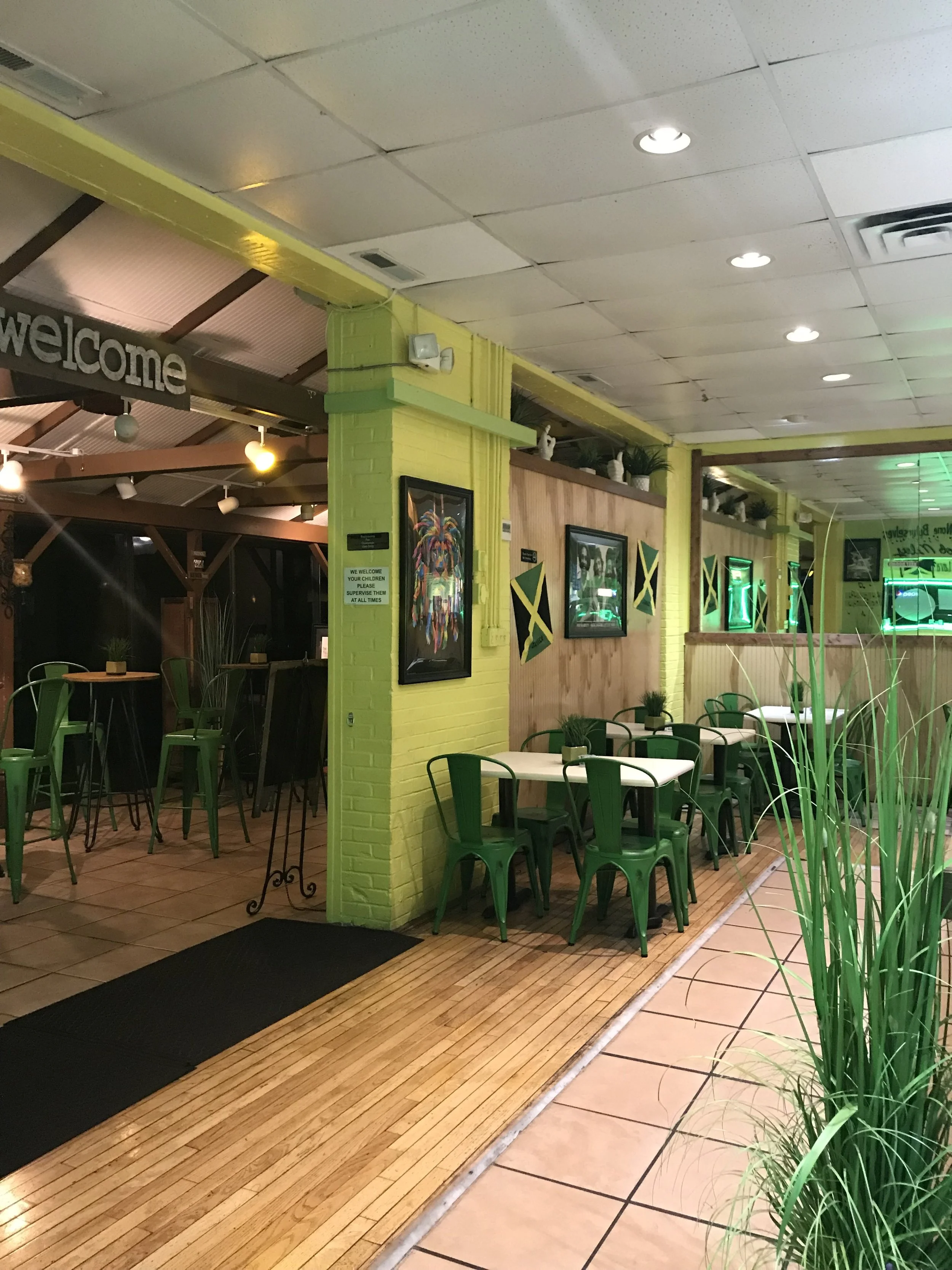 imside resturant.jpg