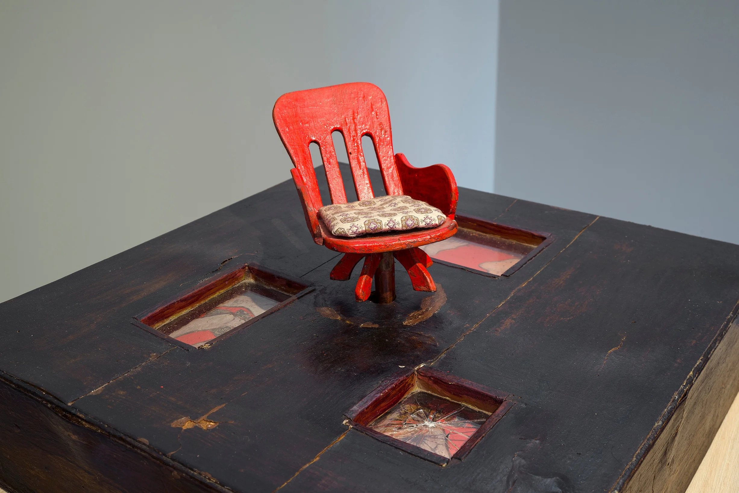 Füsun Onur, Musical Chair , (1976).