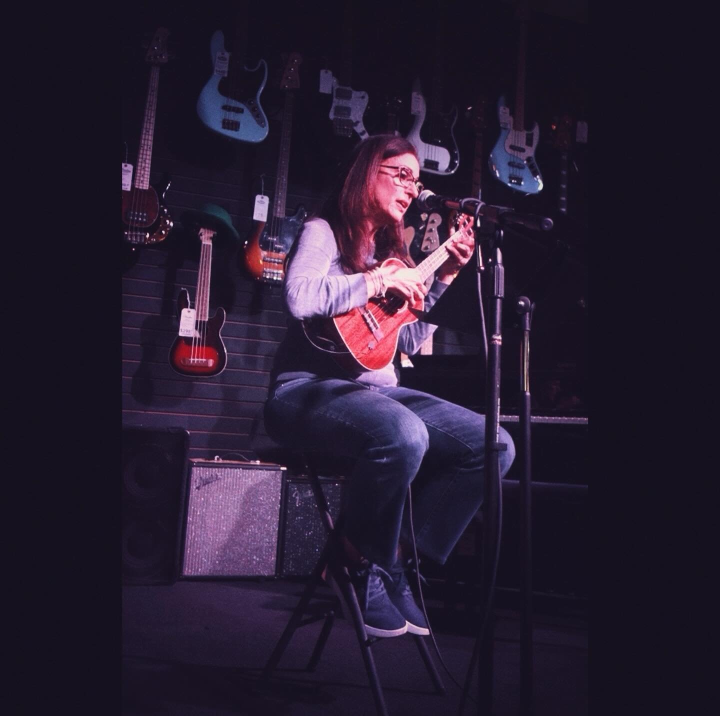 Beverly&rsquo;s voice makes me so happy 🫶🏼✨🎙️
.
.
.
.
.

#musiclessonsmarin #musiclessons #pianolessons #ukulelelessons #voicelessons #onlinemusiclessons #driftsong #bayareamusicians #bayareamusiclessons #marinmusiclessons #musicteachermarin #mari