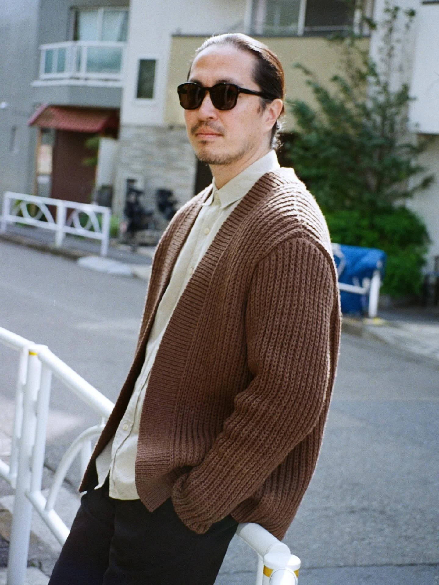 Masaaki Ota, MAOTA Founder x EM BQE in goldfinch

Graduating from the London College of Fashion in menswear fashion design in 2004, Masaaki &quot;Masa&quot; was brought on as designer and pattern cutter for Yohji Yamamoto where he worked for four yea