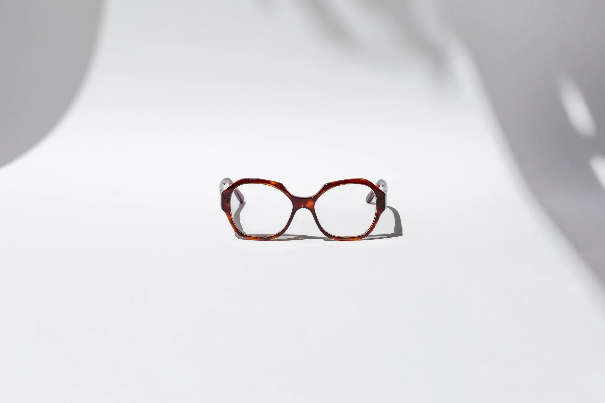 001 Optical Good Luck
