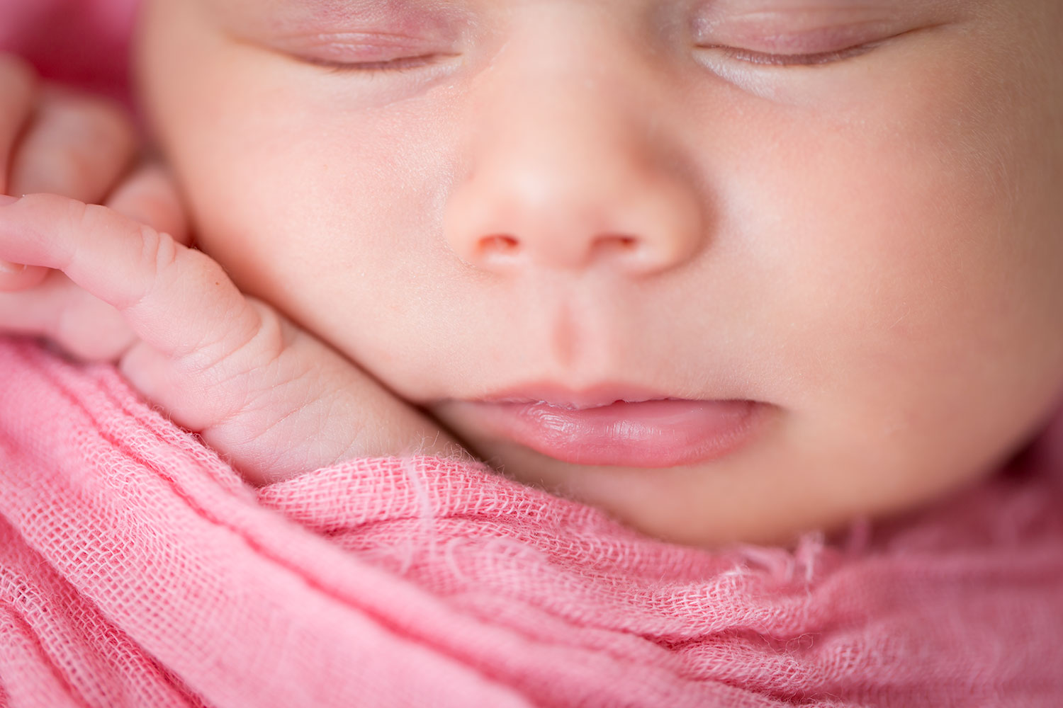 un zoom photo sur la bouche de bébé