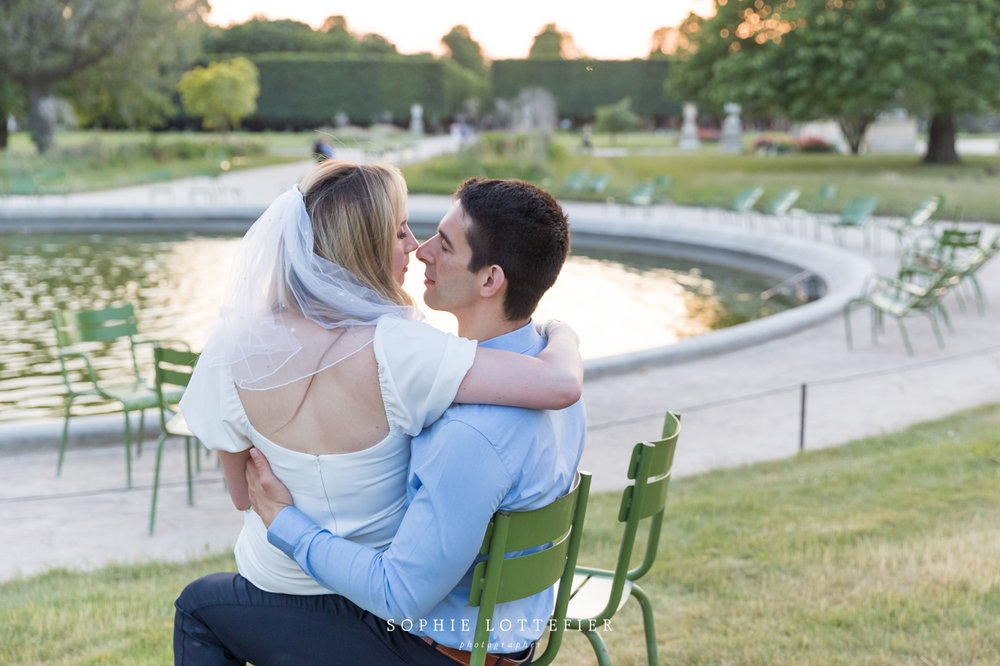 séance couple - paris - tuilerie - louvres - lifestyle -sophie lottefier photography-14.jpg