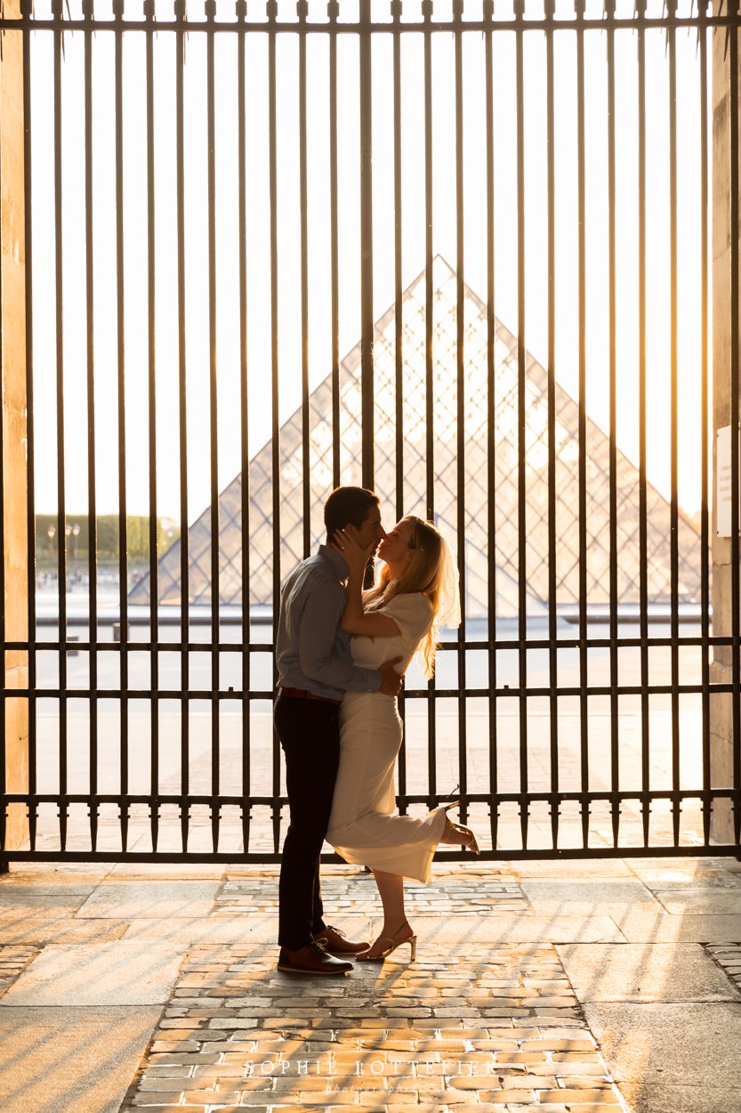 séance couple - paris - tuilerie - louvres - lifestyle -sophie lottefier photography-4.jpg