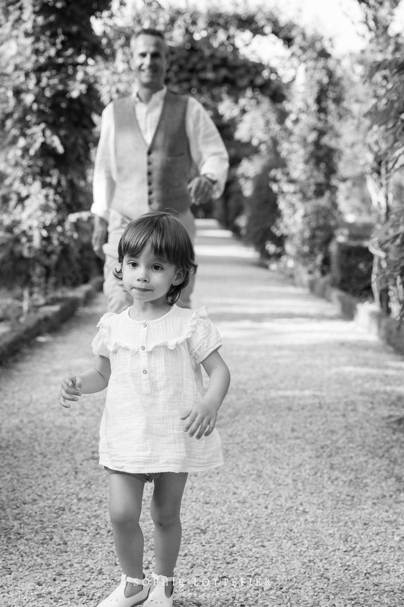 séance famille - paris - jardin de bagatelle - lifestyle -sophie lottefier photography-7.jpg