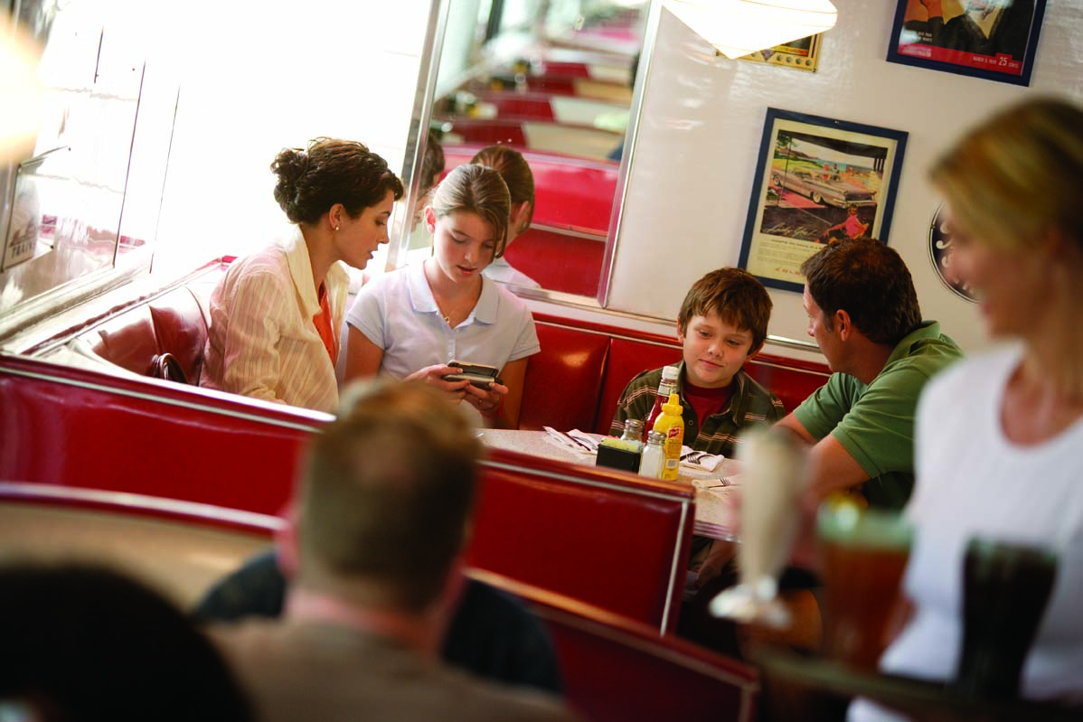 06DC_GLPH_CU_diner002.jpg