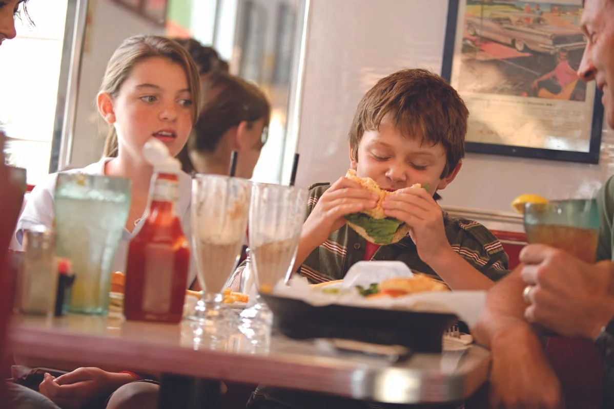 06DC_GLPH_CU_diner046.jpg