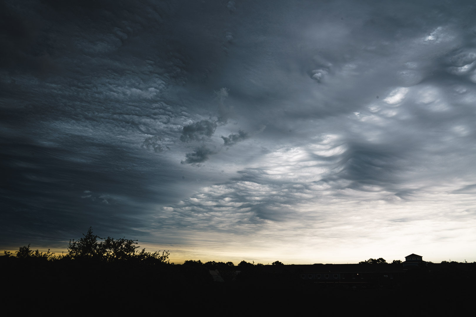 asperitas-clouds-over-houston-texas.jpg