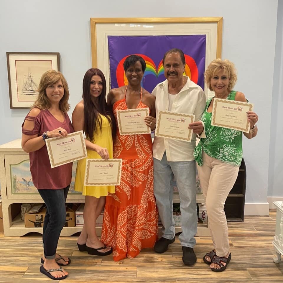 Congratulations to the newest Heal Your Life Coaches! 👏 👏 👏 Each bring compassion, empathy, love, and wisdom into their practices. 

#healyourlifecoach #healyourlifecoaches #healyourlifetraining