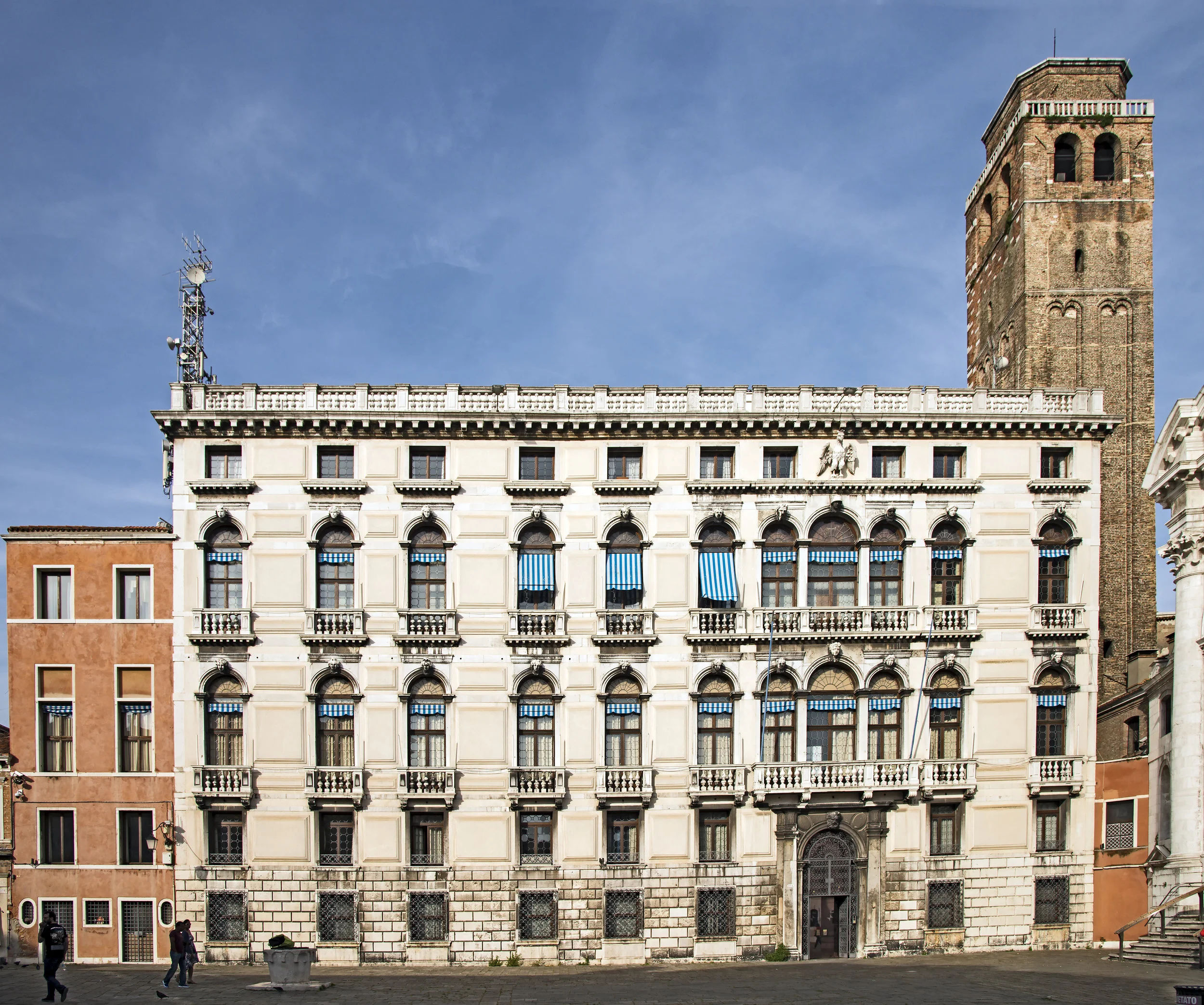 Palazzo Labia, facade on Campo San Geremia, Venice. Photo: Didier Descouens.