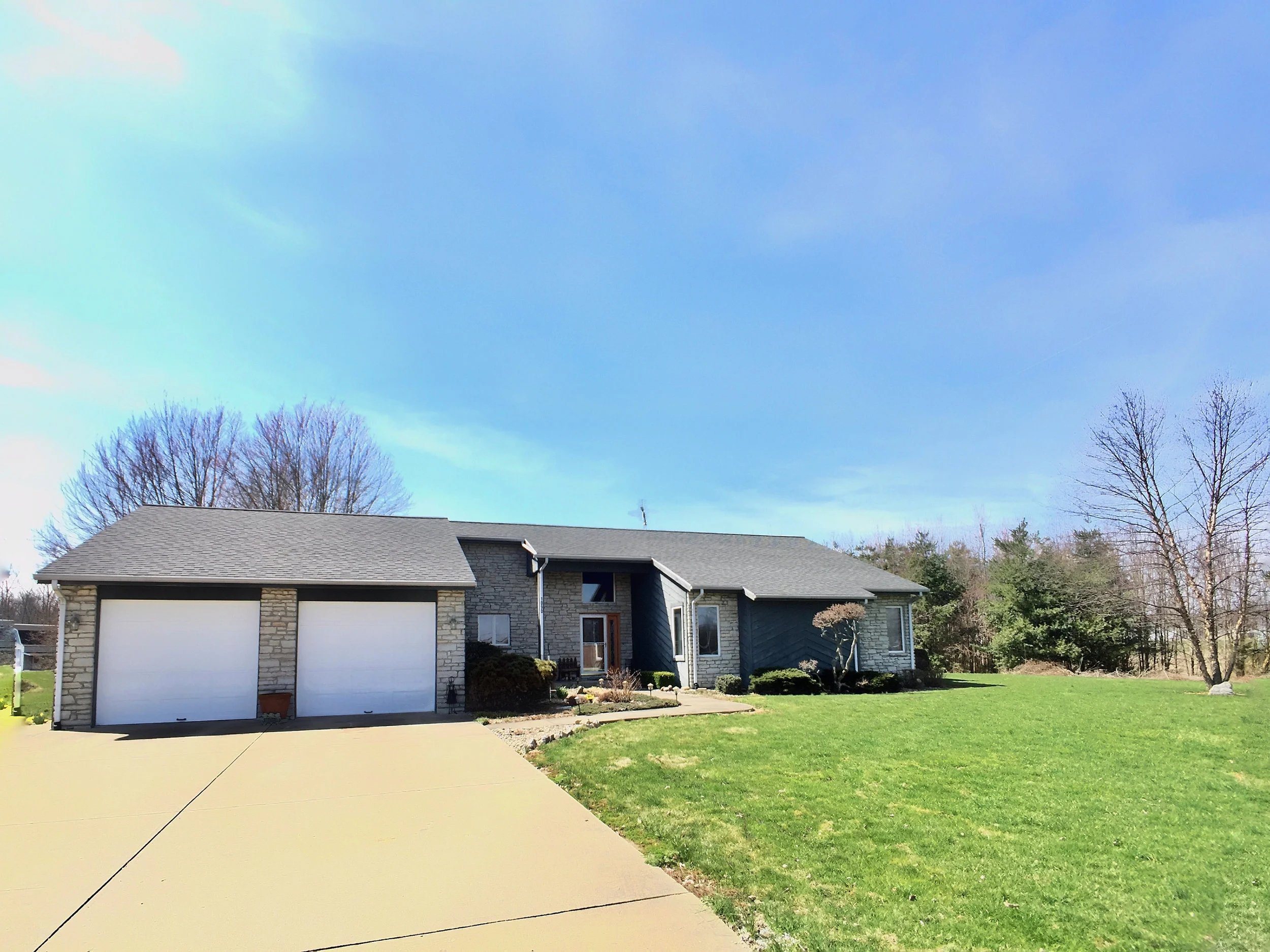 SOLD  !! OWN  THIS  AND YOU WILL BE PROUD OF YOUR RESIDENCE ! 