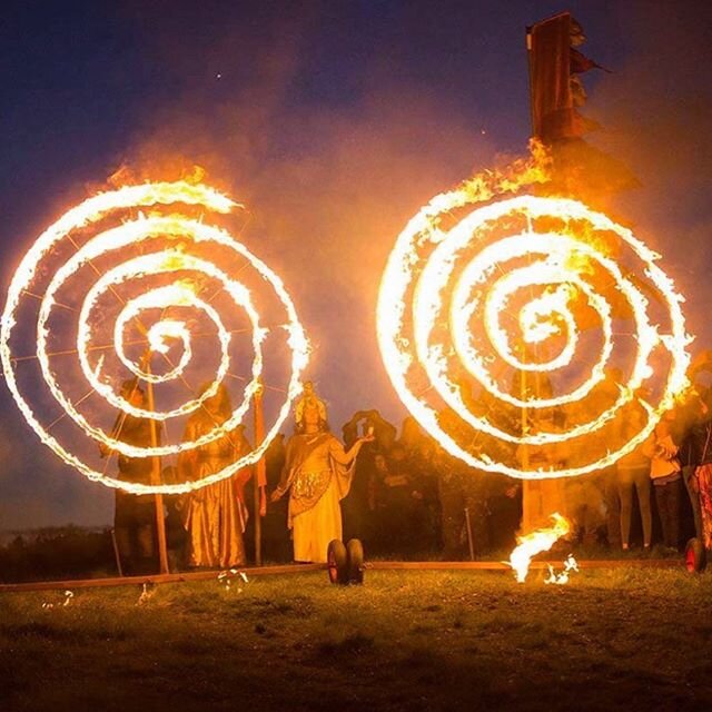 Beltane Blessings🌺🔮🌺Last Chance to sign up today for our Beltane Ritual...A Journey through the Elements🔥💦🌿🌬
May 2nd 11am-1pm EST.  If you haven&rsquo;t reserved your spot please do so today🙏🏼. A Sacred Pause as we cross the threshold from S