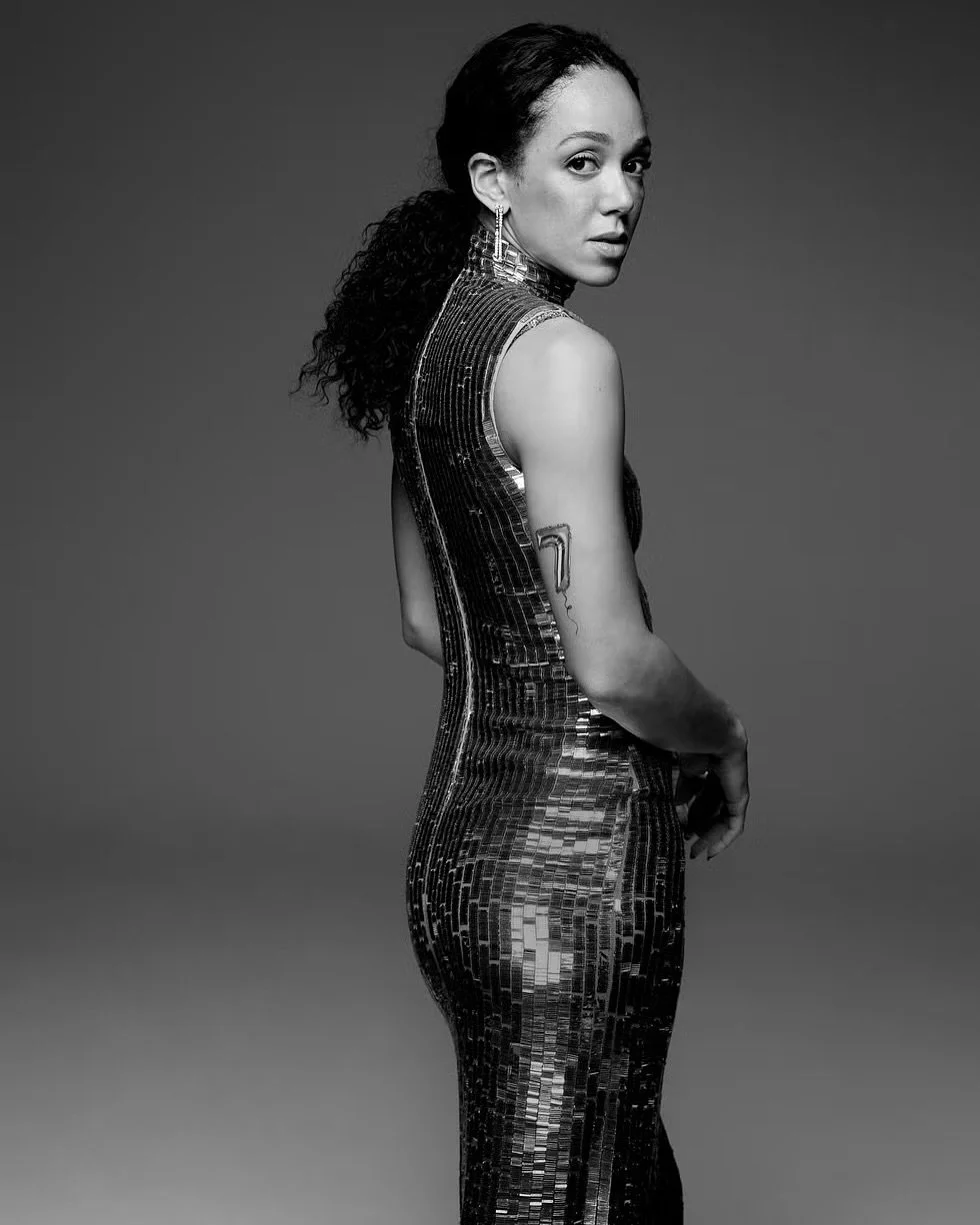 @johnsonthompson  for @bazaaruk 

Hair by me @zateeshahairstylist @lmcworldwide 
EIC @lydiasmag
Photographer @lucbraquet
Stylist @crystallecox
Design director @zoyakaye
Fashion director @avrilmair
Multiplatform director @sarah_karmali
Entertainment e