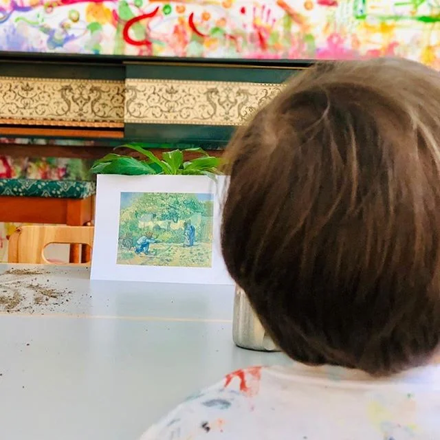 “No es un kínder. Es en un lugar donde le enseñan a desarrollar su potencial humano. Es lo que realmente sentimos como papás que trasciende. Que él valore su espíritu. No solo que que aprenda los colores o el abecedario.. eso de alguna forma lo va a aprender. Pero ahora lo que verdaderamente importa es que el desarrolle su alma y ese espíritu que el tiene para que esté preparado para ese futuro que aunque es incierto sabemos que va más por ese lado. Importa más esto que todo lo académico que se puede aprender en un libro y que la vida no te lo va a enseñar..”
.
.
.
#testimoniosalanaranja #familiasalanaranja #educacionsigloxxi #interiordevelopment #niñosextraordinarios