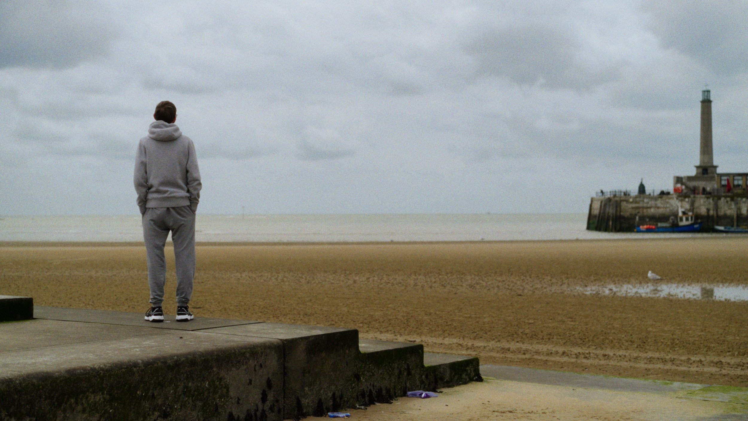 FEELS LIKE HOPE - Tom Dream