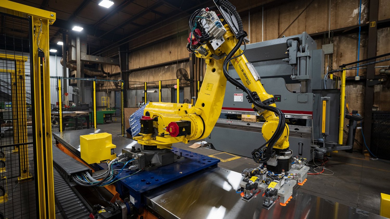 Roboform Machine RoboForm | Automated Forming | Metalcraft Automation Group | Metalcraft ...