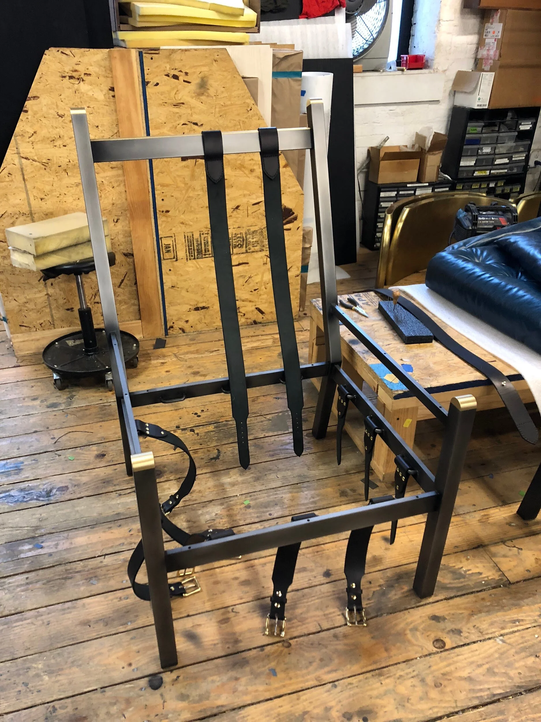  Cut, machined, shaped and polished brass fittings  