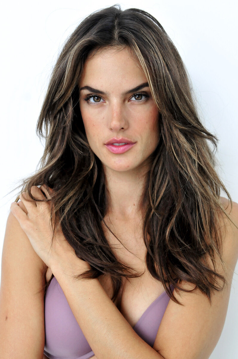 016_ Midori De Lucca _ Alessandra Ambrósio _ Phillips.jpg