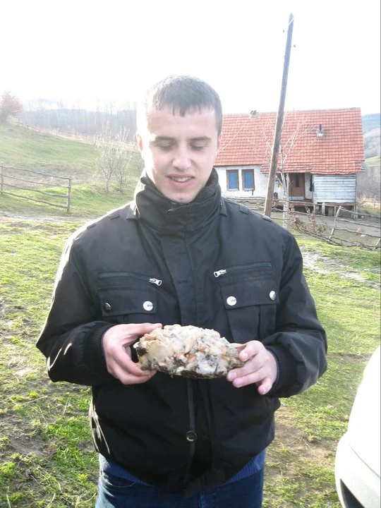Górnik z Kosowa prezentuje z dumą jakiś nic nie warty gruz :D