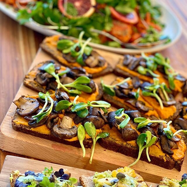 A toast to the days when we can hug freely and gather in celebration of the good stuff again 🍞 🤗 🥂 #stayhome #stayhealthy #toast #glutenfree #mushrooms #celebrate #life #hugs #denver #denverfoodscene