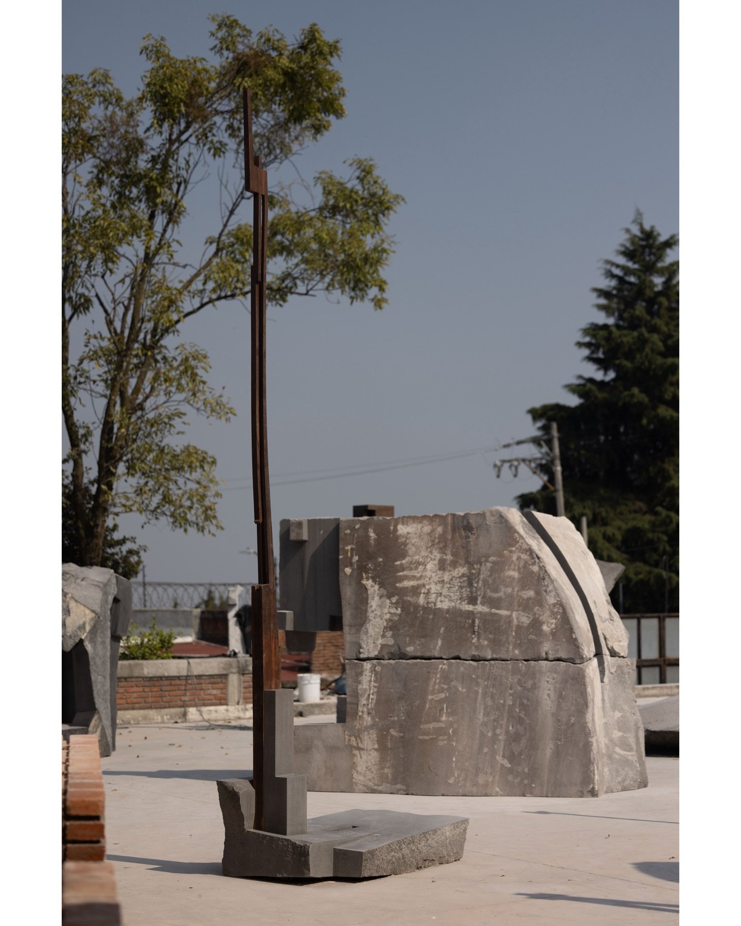 Madera y Roca Volc&aacute;nica -
-
-
#woodsculpture #wood #sculpture #mexico #cdmx #esculturaenmadera #volcanicrock