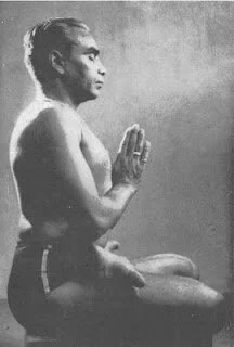 Guruji padmasana.jpg