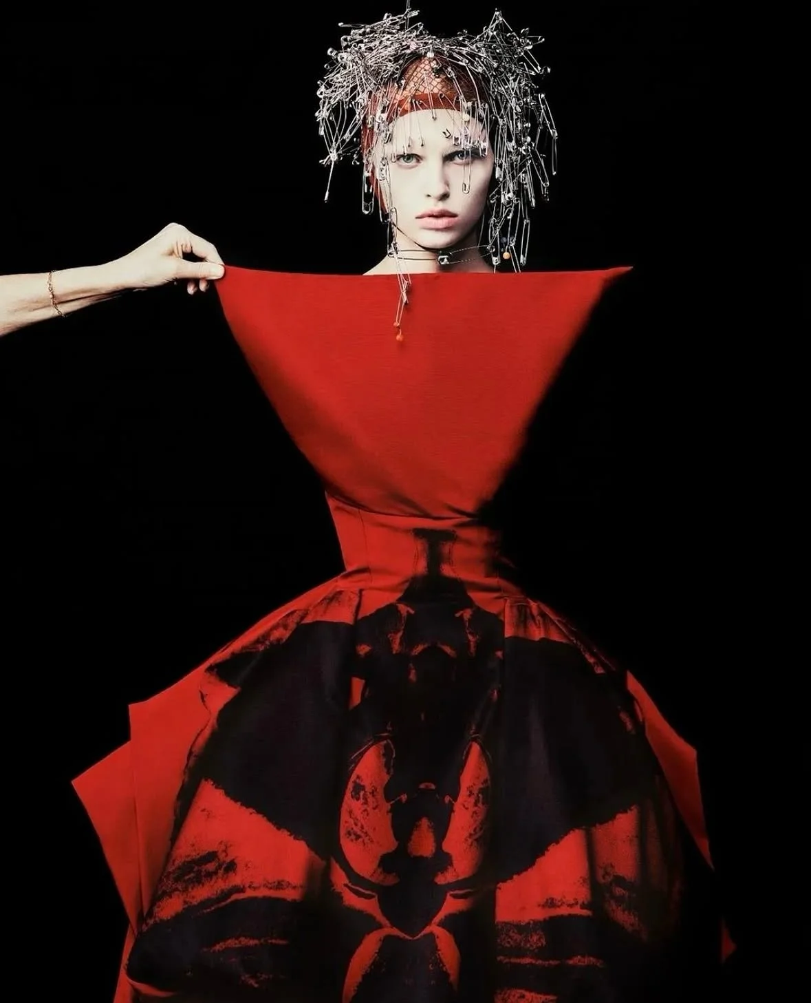 RAFAEL PAVAROTTI PHOTOGRAPHS KAROLINA SPAKOWSKI FOR BRITISH VOGUE