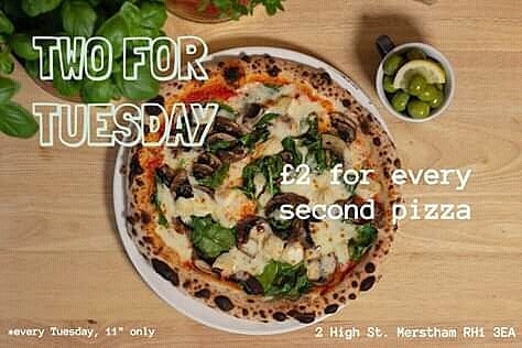 Pop over to Pizza Project Cafe in Merstham for &pound;2 pizza 🍕 What's not to love! 
Portabella Pizza; mushrooms 🍄 spinach🌱 goats cheese 🐐 and garlic (v/vg)
- Elena .
.
.
.
.
.
.
.
#authenticitalianpizza #2fortuesday #vegetarian #portabella #surr
