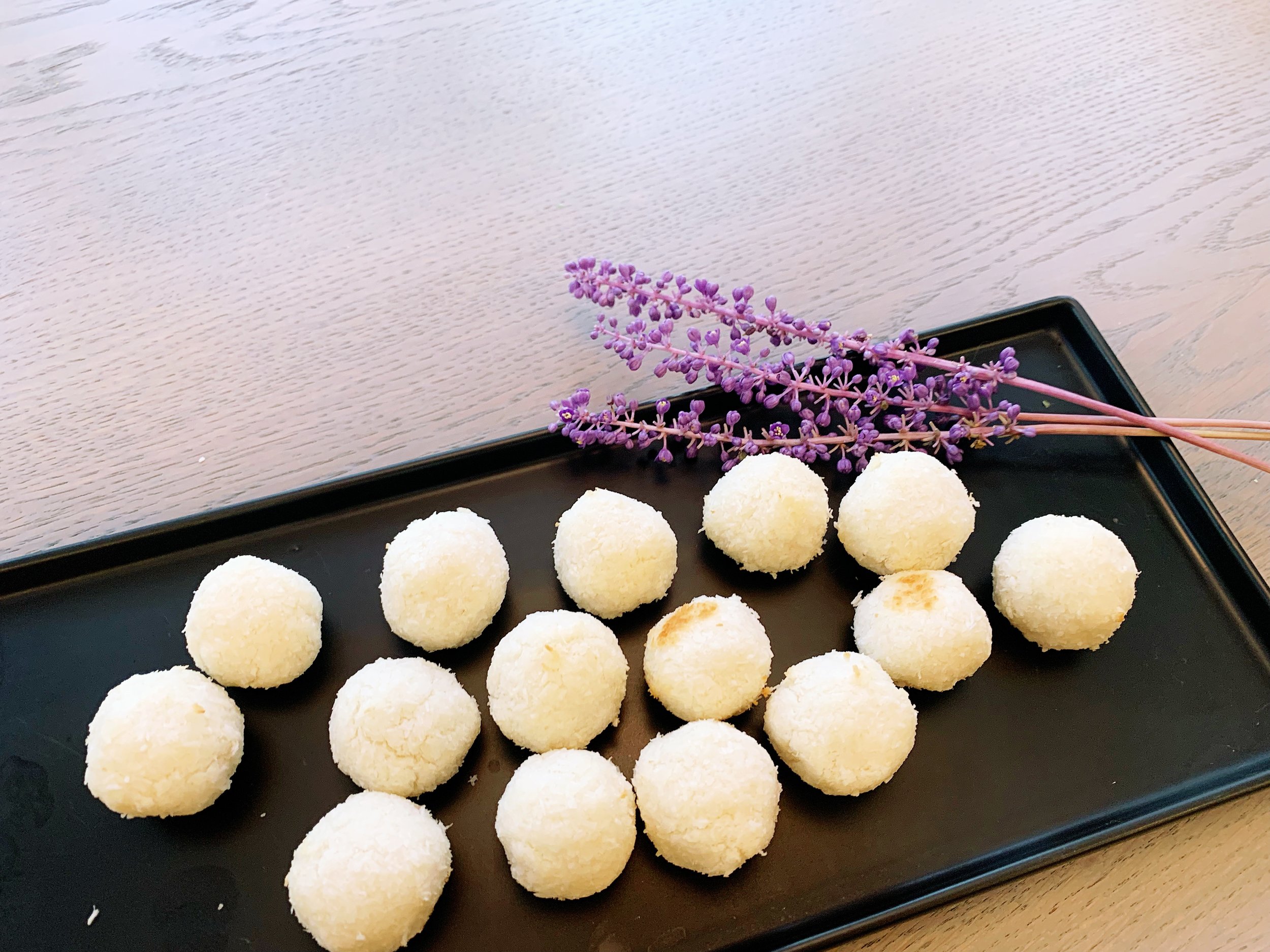 Happy Fall with Berry Bliss &amp; Sugarless Macaroon Snowballs!